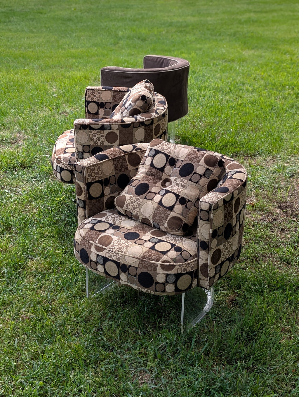 Vladimir Kagan Lucite Base Swivel Barrel Chair