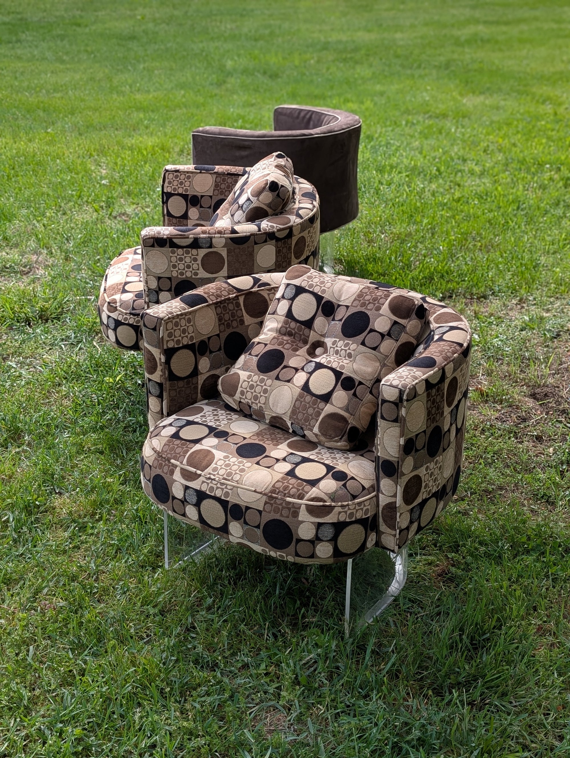 Vladimir Kagan Lucite Base Swivel Barrel Chair